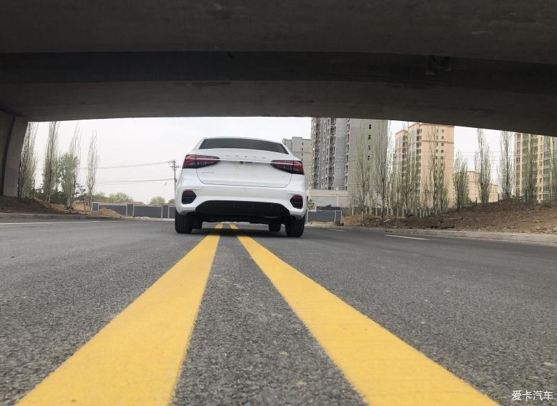 我们家的小车车——荣威i5