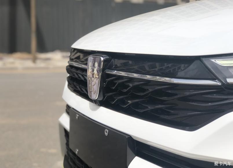 我们家的小车车——荣威i5