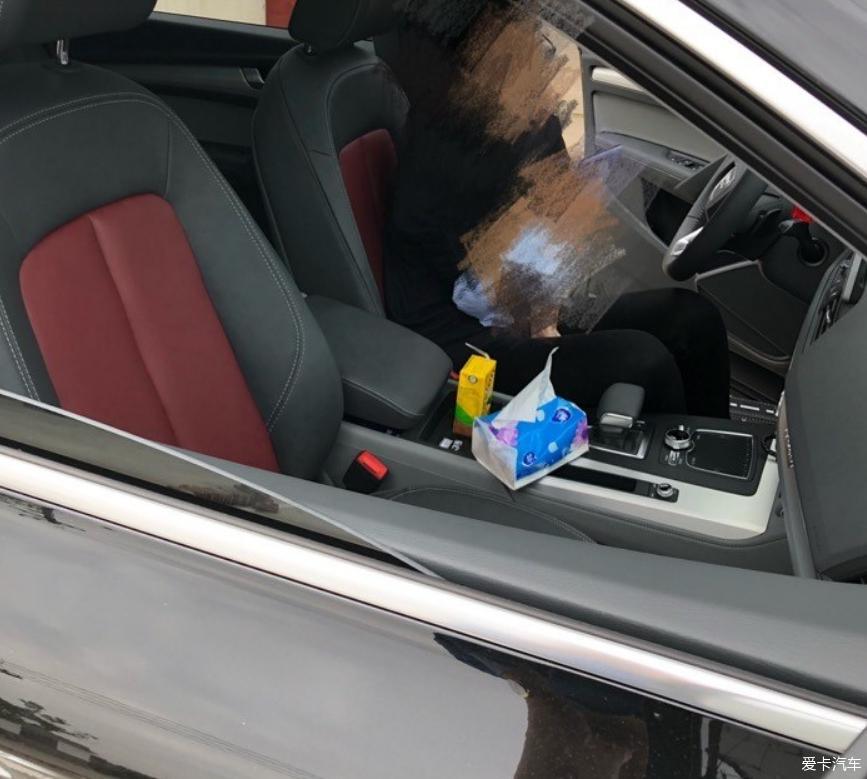 适合自己才最好的，Q5L黑色40时尚提车