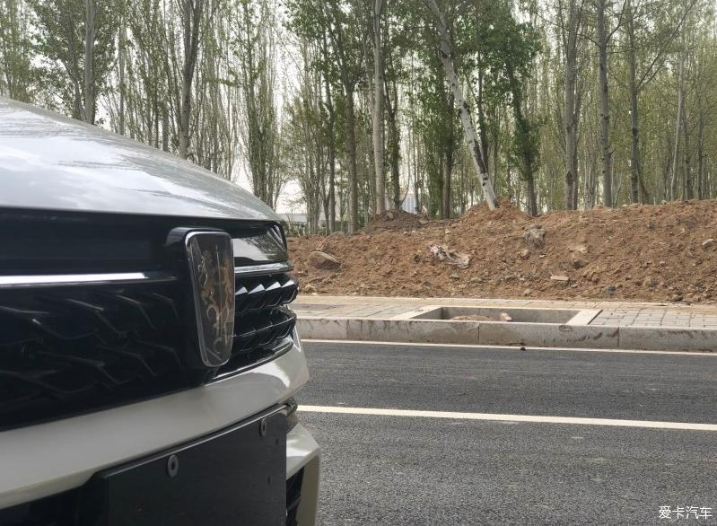 我们家的小车车——荣威i5