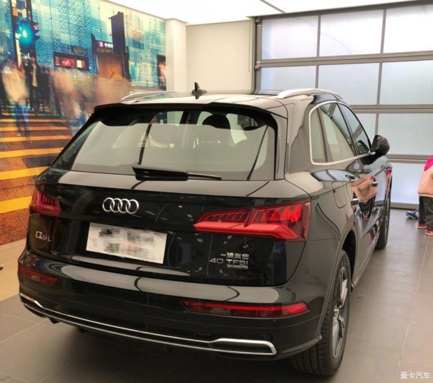 适合自己才最好的，Q5L黑色40时尚提车