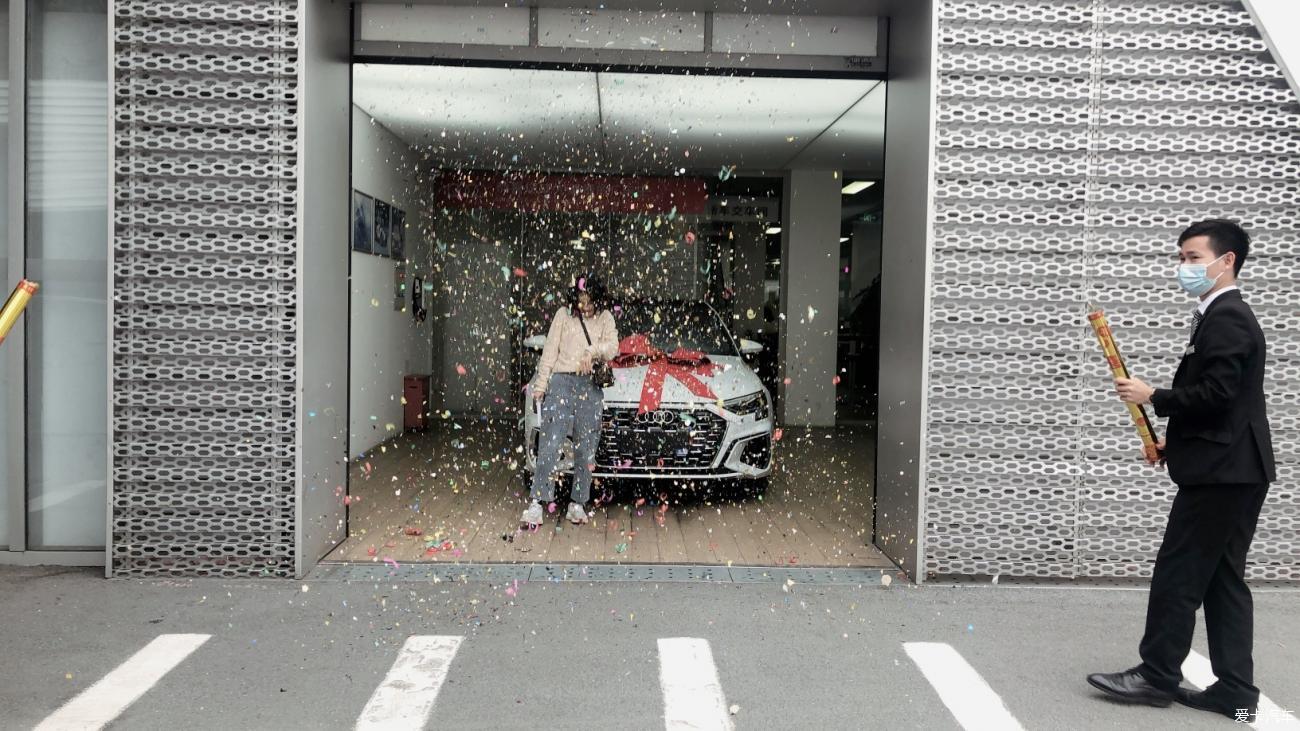 <br /></p>
媳妇的人生第一台车---新a3l。<br />
