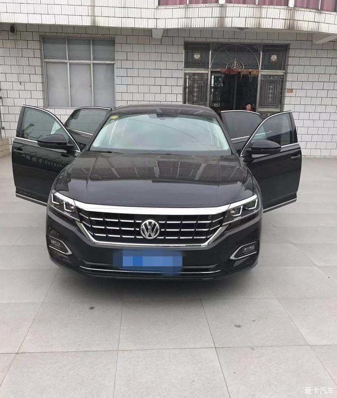 漫步在夕阳下，与帕萨特同行