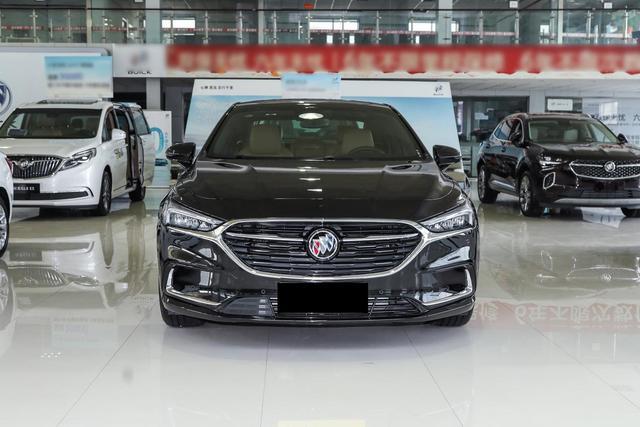 君越提车作业在父母的赞助下提车别克君越652t尊贵全款落地249600这价