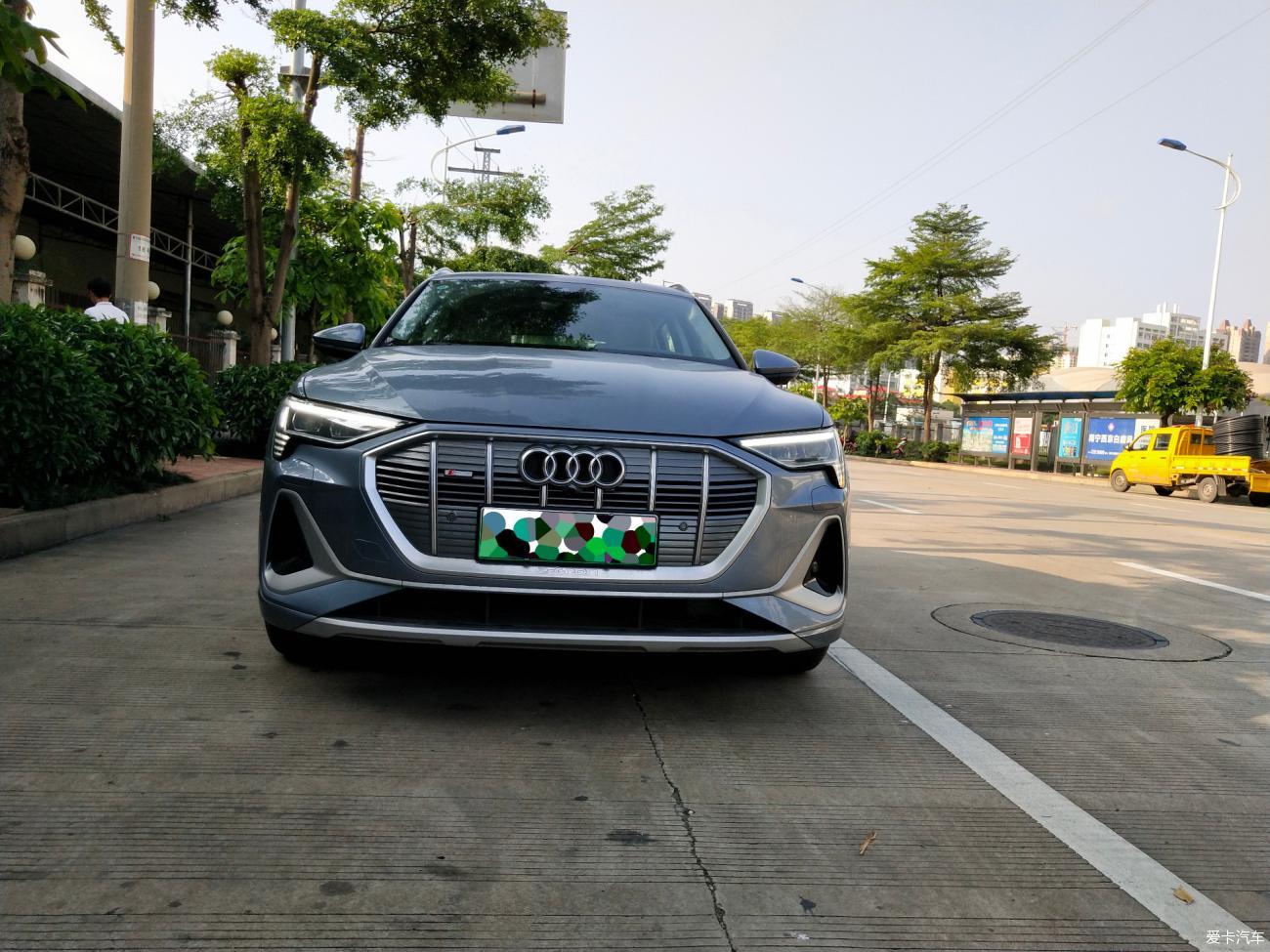 90后步入而立之年为何选择奥迪e-tron作为代步工具？