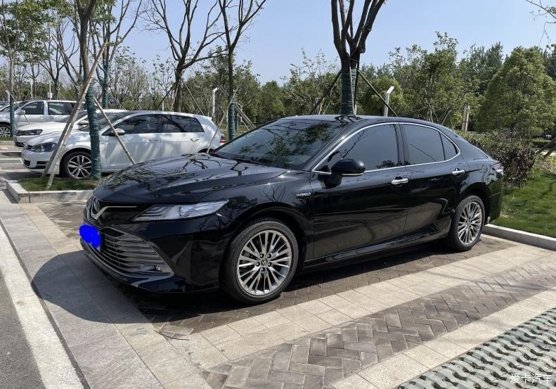 凯美瑞双擎，家中一宝，独爱