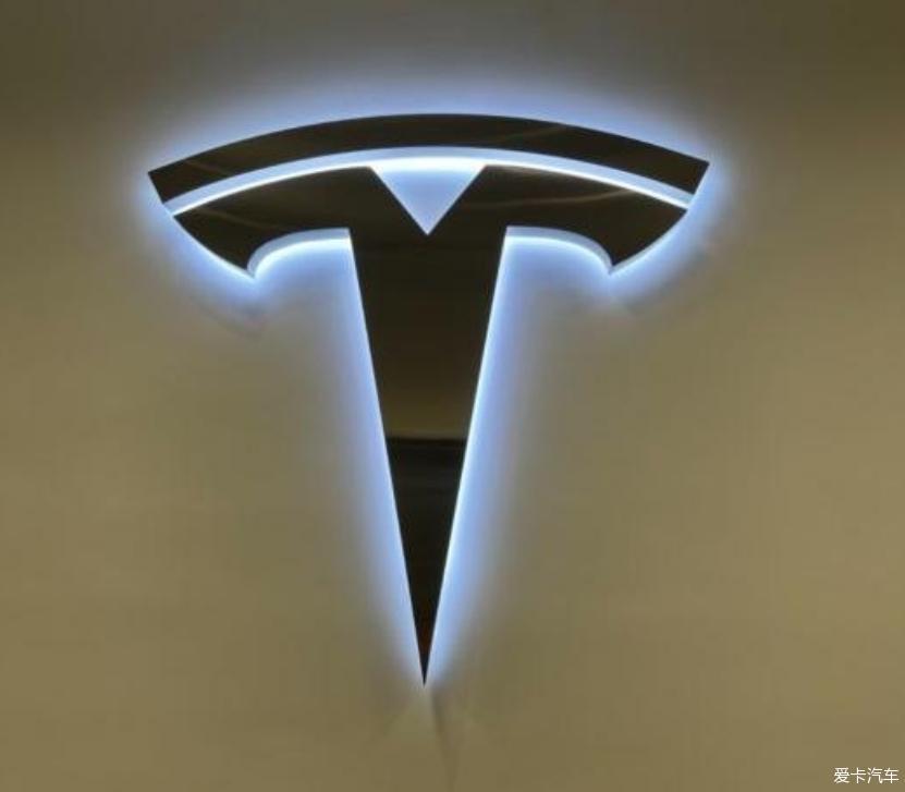 新MODEL 3香港車主提車分享
