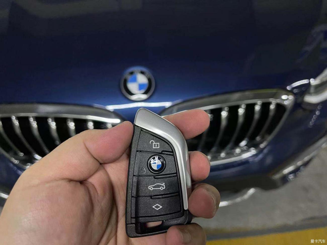 蓝色x3 28i 新车报到
