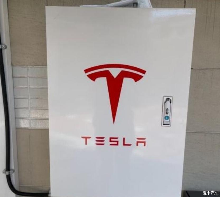 新MODEL 3香港車主提車分享