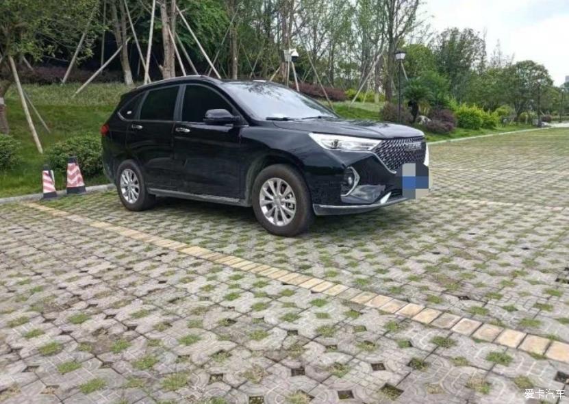 开着哈弗M6 PLUS回家