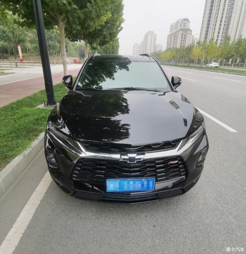 黑色才是主打的颜色，威风凛凛的感觉——开拓者