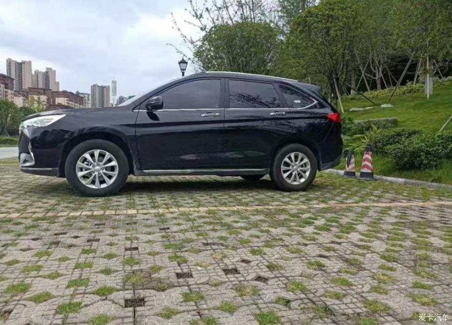开着哈弗M6 PLUS回家