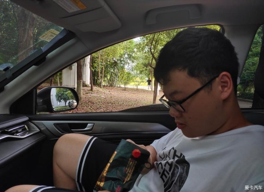 开着M6PLUS一起出去玩玩