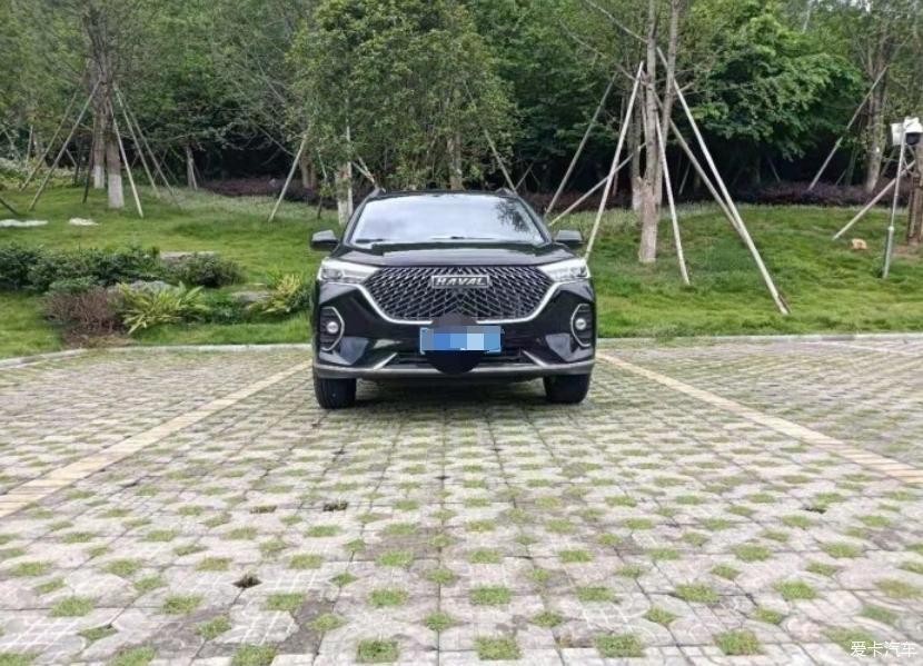 开着哈弗M6 PLUS回家