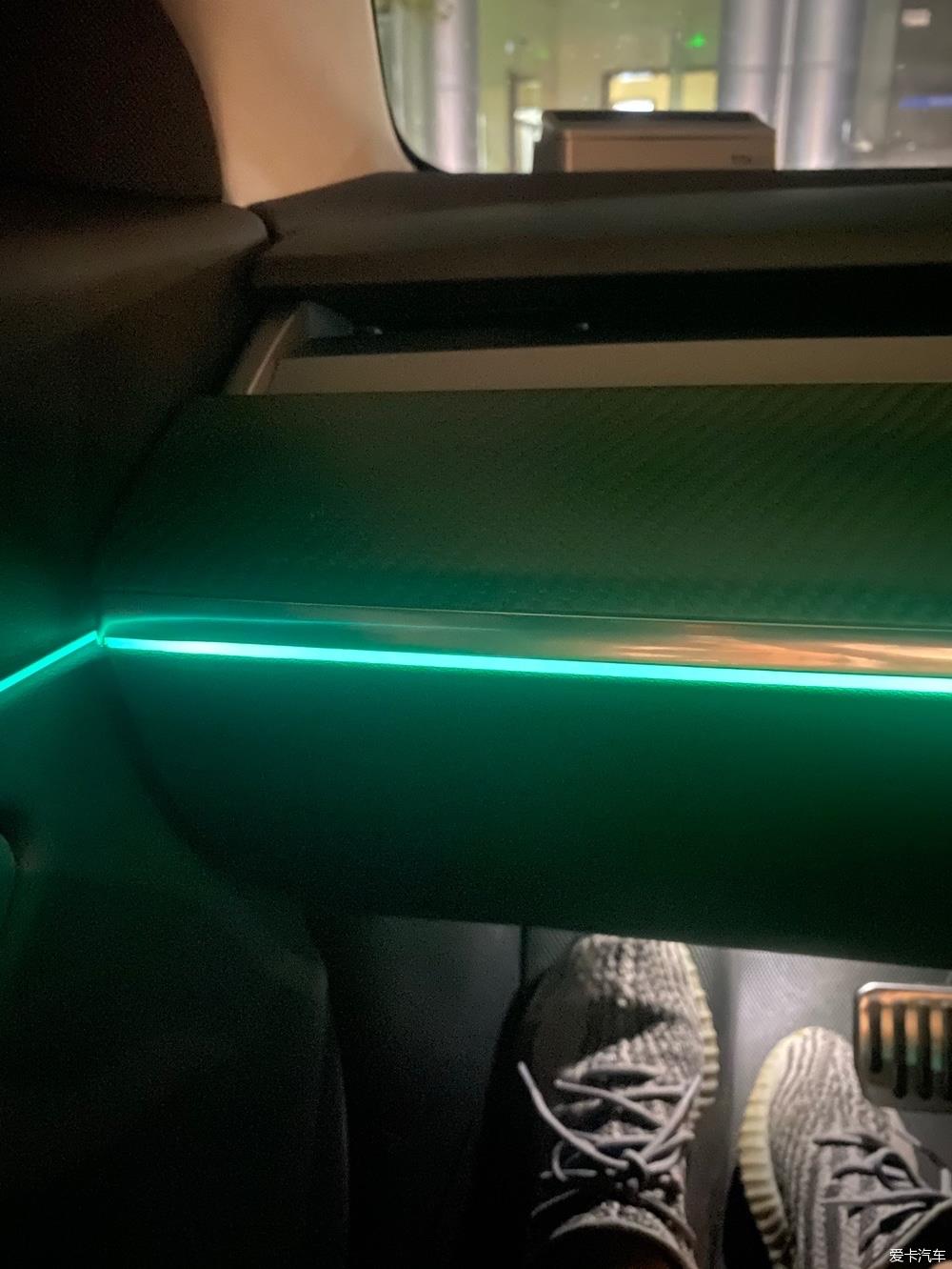 特斯拉model3 怎么改装适合年轻小伙