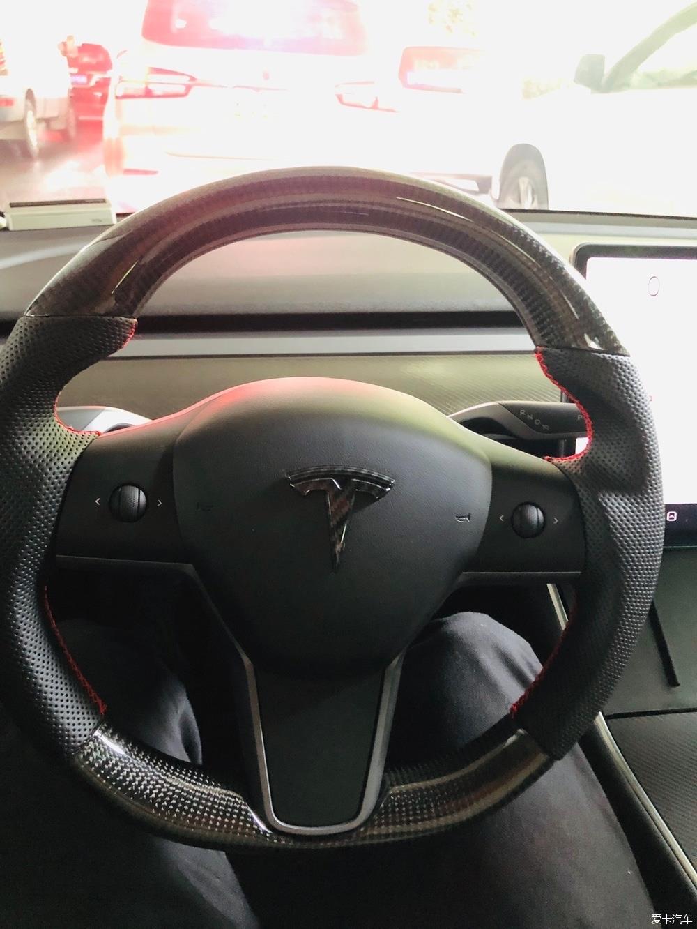 特斯拉model3 怎么改装适合年轻小伙