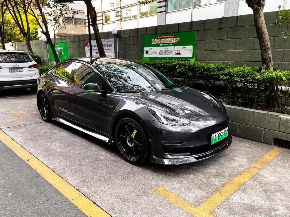 特斯拉model3 怎么改装适合年轻小伙