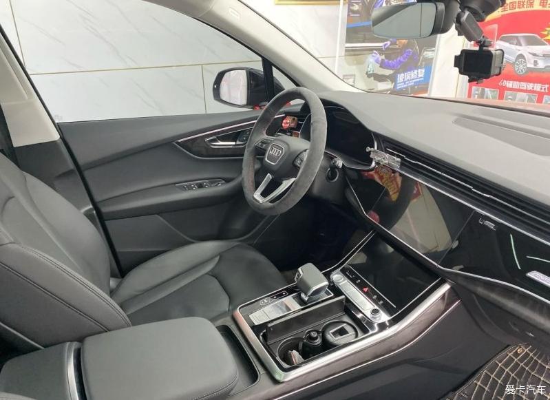迟到的Audi Q7 3.0T运动提车作业