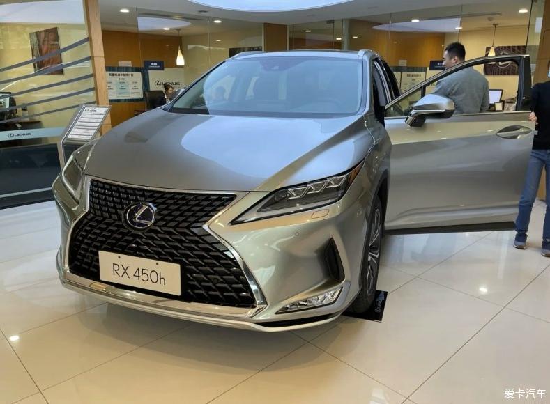 拥有了它——雷克萨斯RX300舒适版！