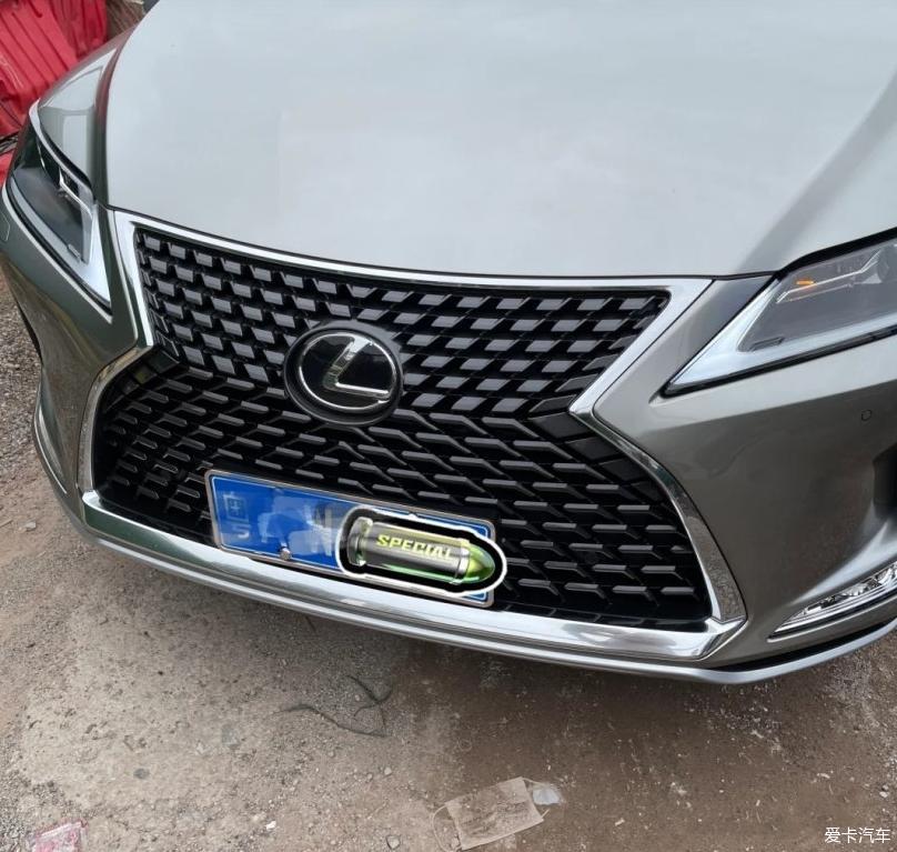 拥有了它——雷克萨斯RX300舒适版！