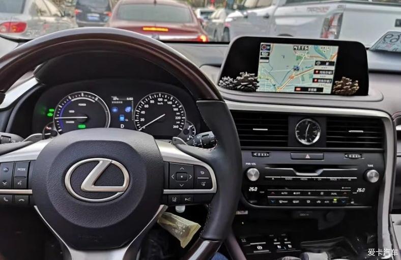 拥有了它——雷克萨斯RX300舒适版！