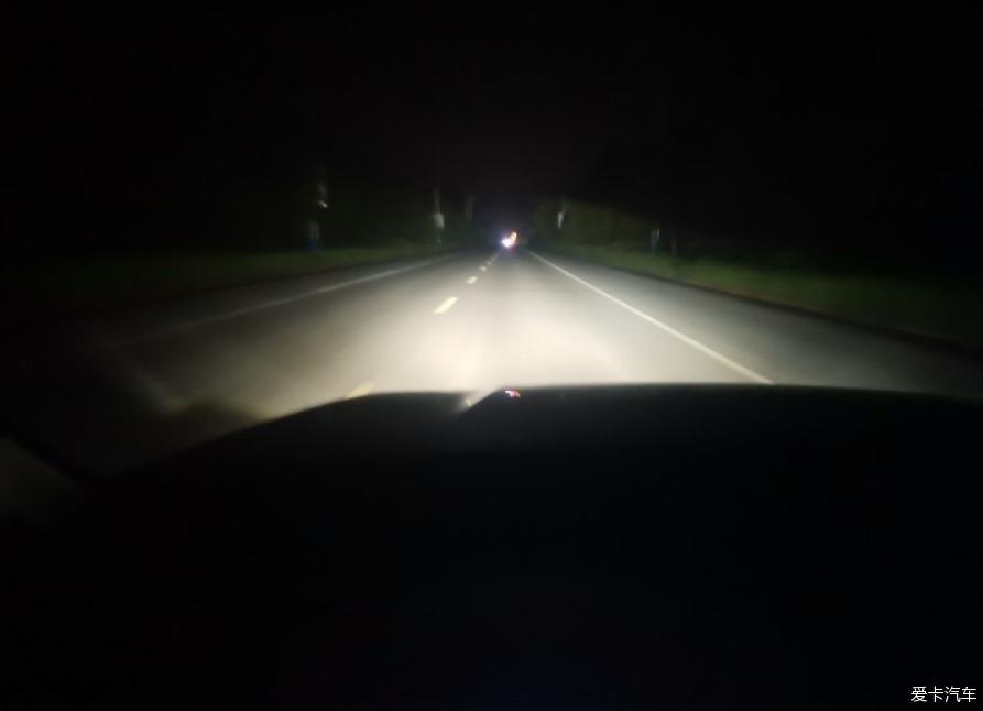 哈弗M6，夜晚整条街上最靓的仔！