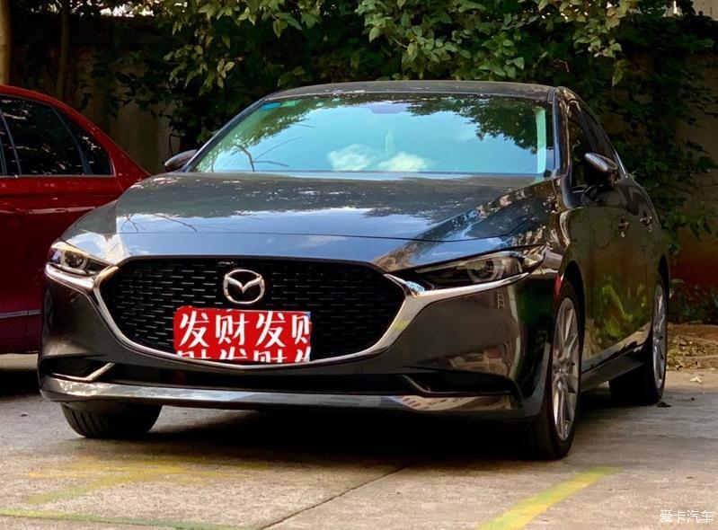 全新次世代马自达3 提车作业
