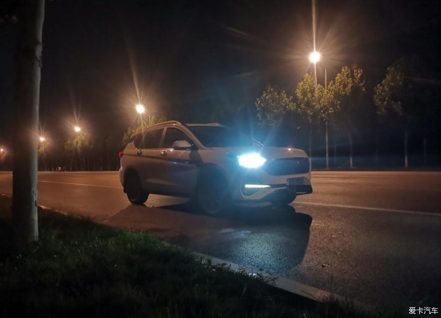 哈弗M6，夜晚整条街上最靓的仔！
