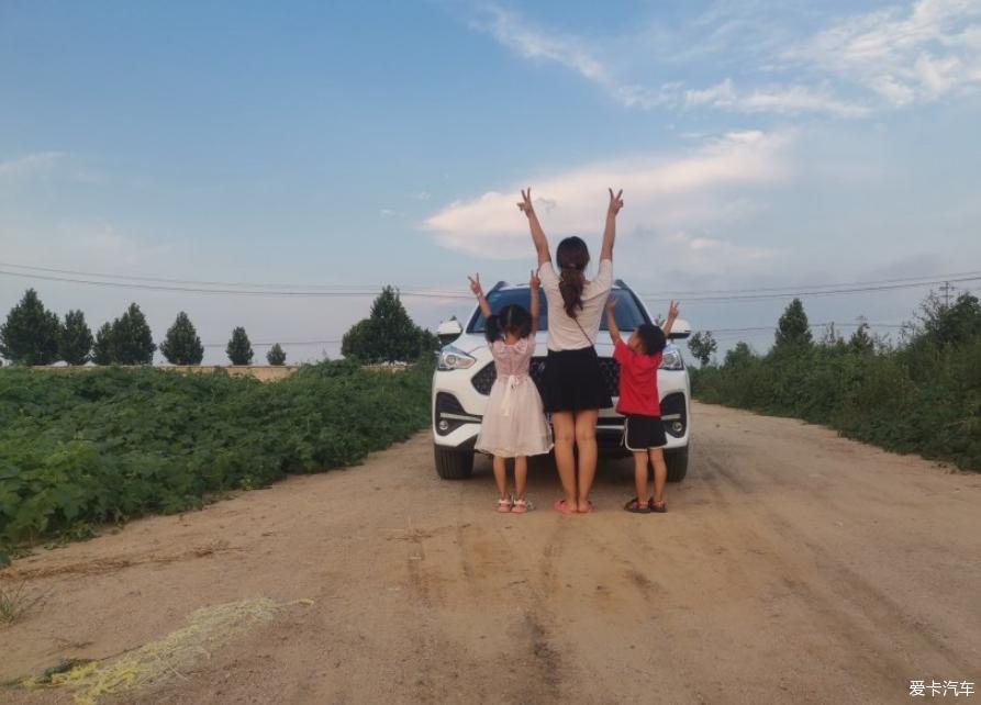 开哈弗M6去赏风景，不能辜负了这黄昏的美景