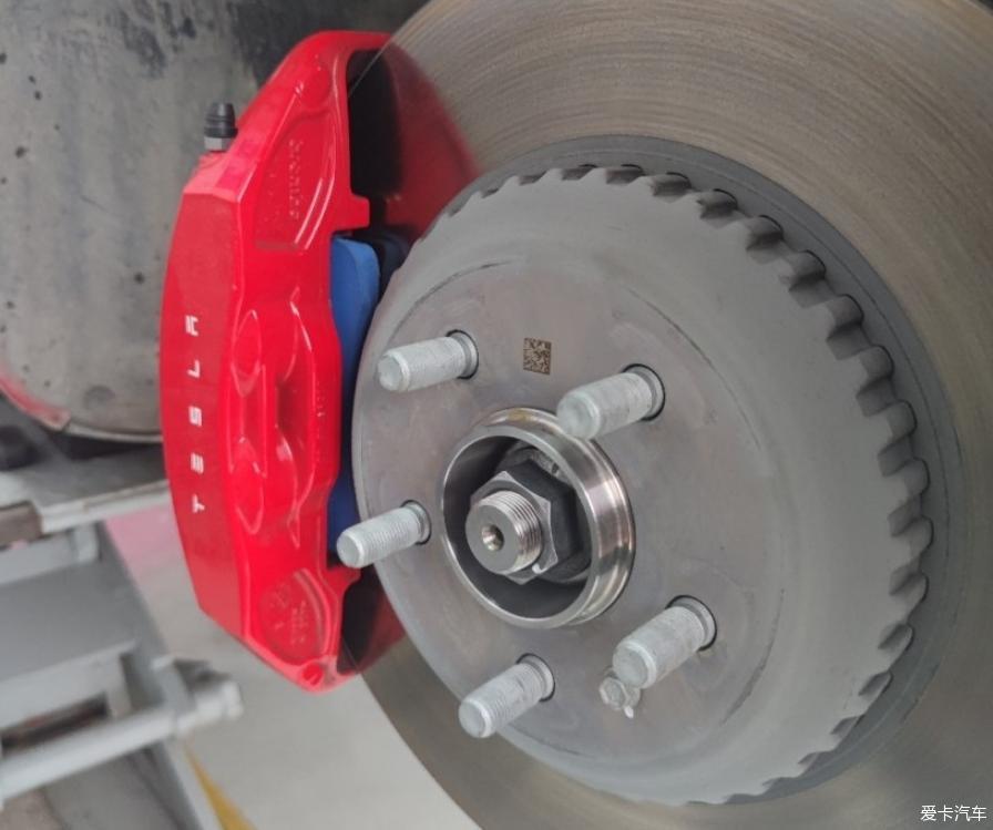 喜提大玩具特斯拉Model 3