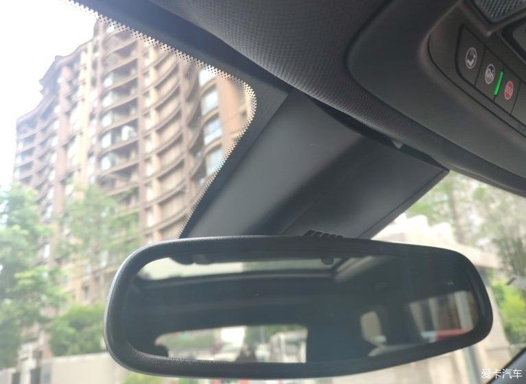 很符合城市越野的用车环境