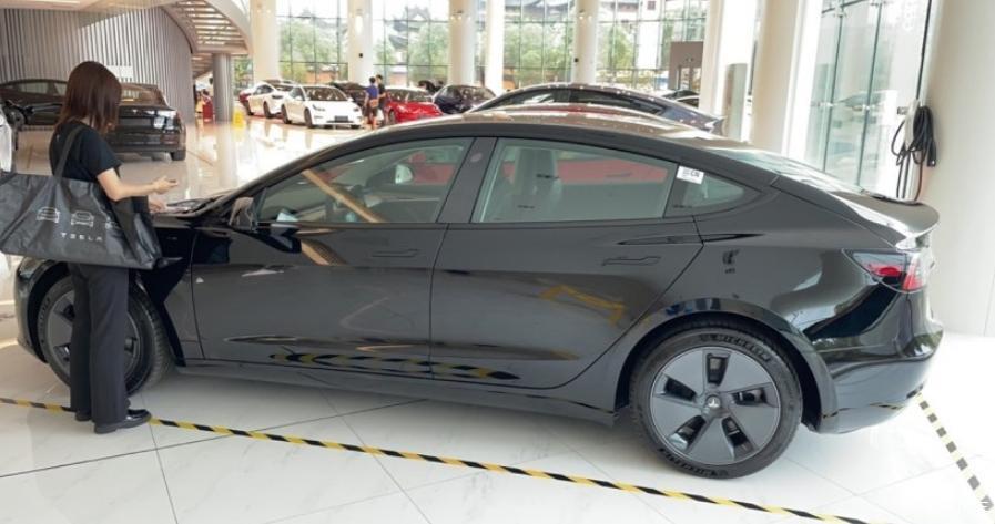 喜提MODEL 3，电车时代，节能环保，更省钱