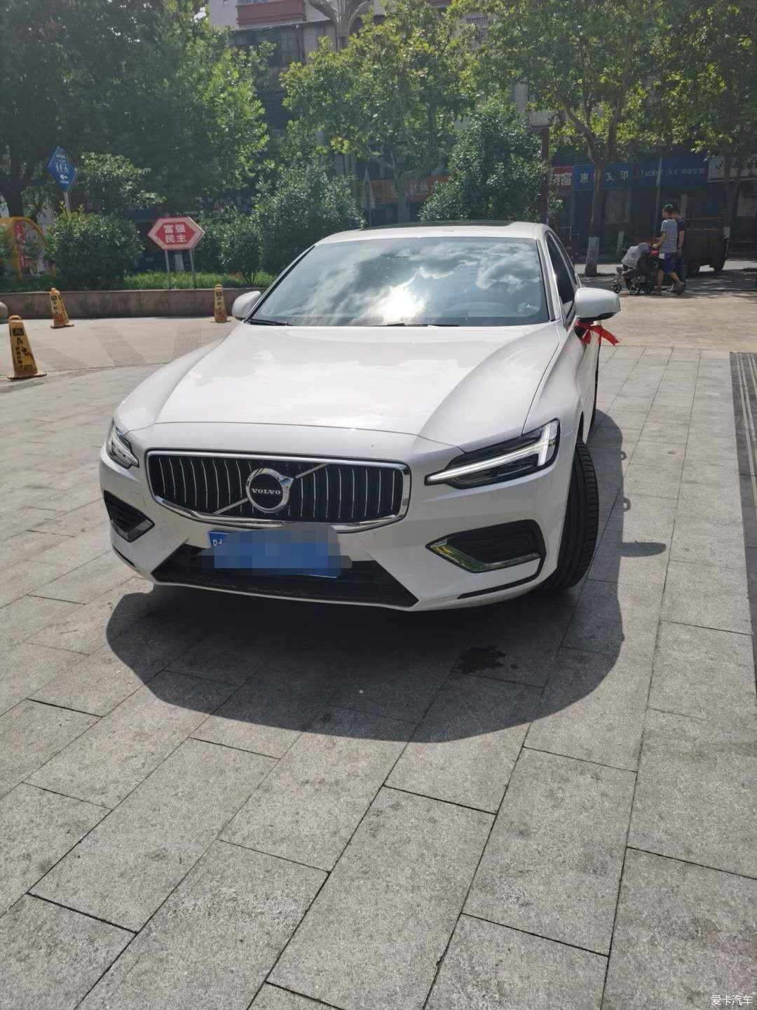 北欧风格情有独钟-人生第一辆车沃沃s60