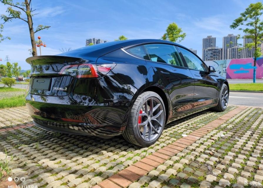 一个月2000公里Model 3 Performance