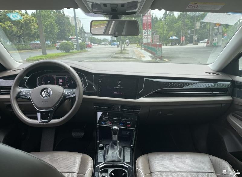 B级车性价比越来越高，来看看帕萨特怎么样