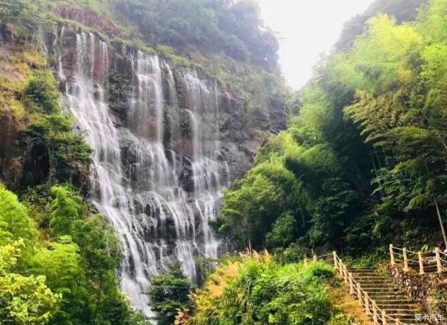 逸起去感受千泷沟瀑布自然的美
