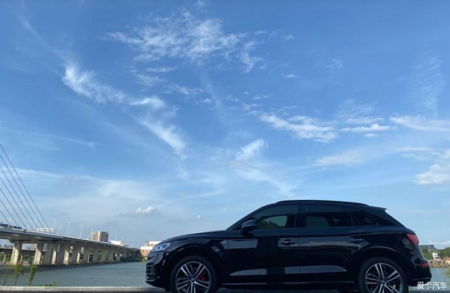黑武士奥迪Q5L45尊享运版