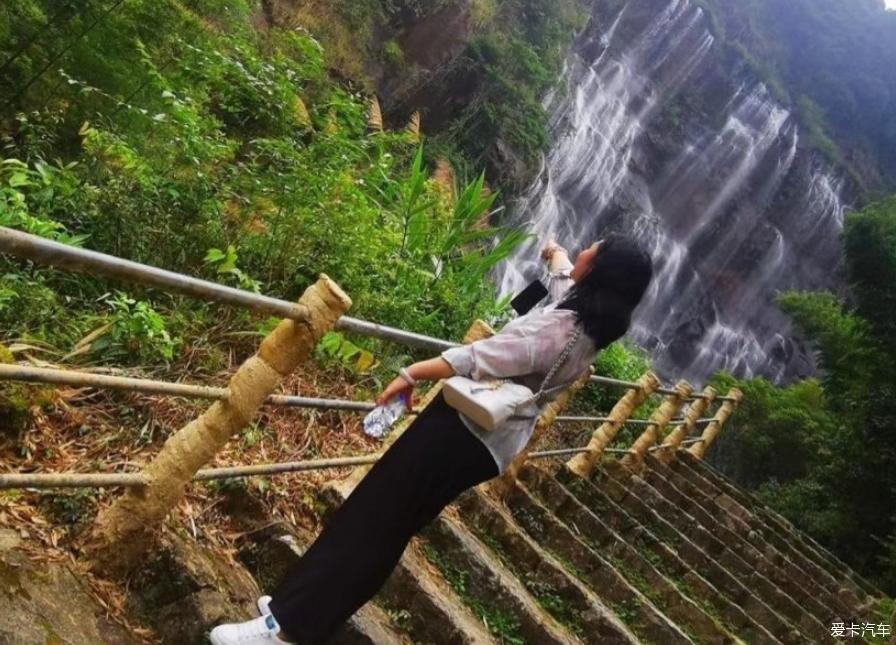 逸起去感受千泷沟瀑布自然的美