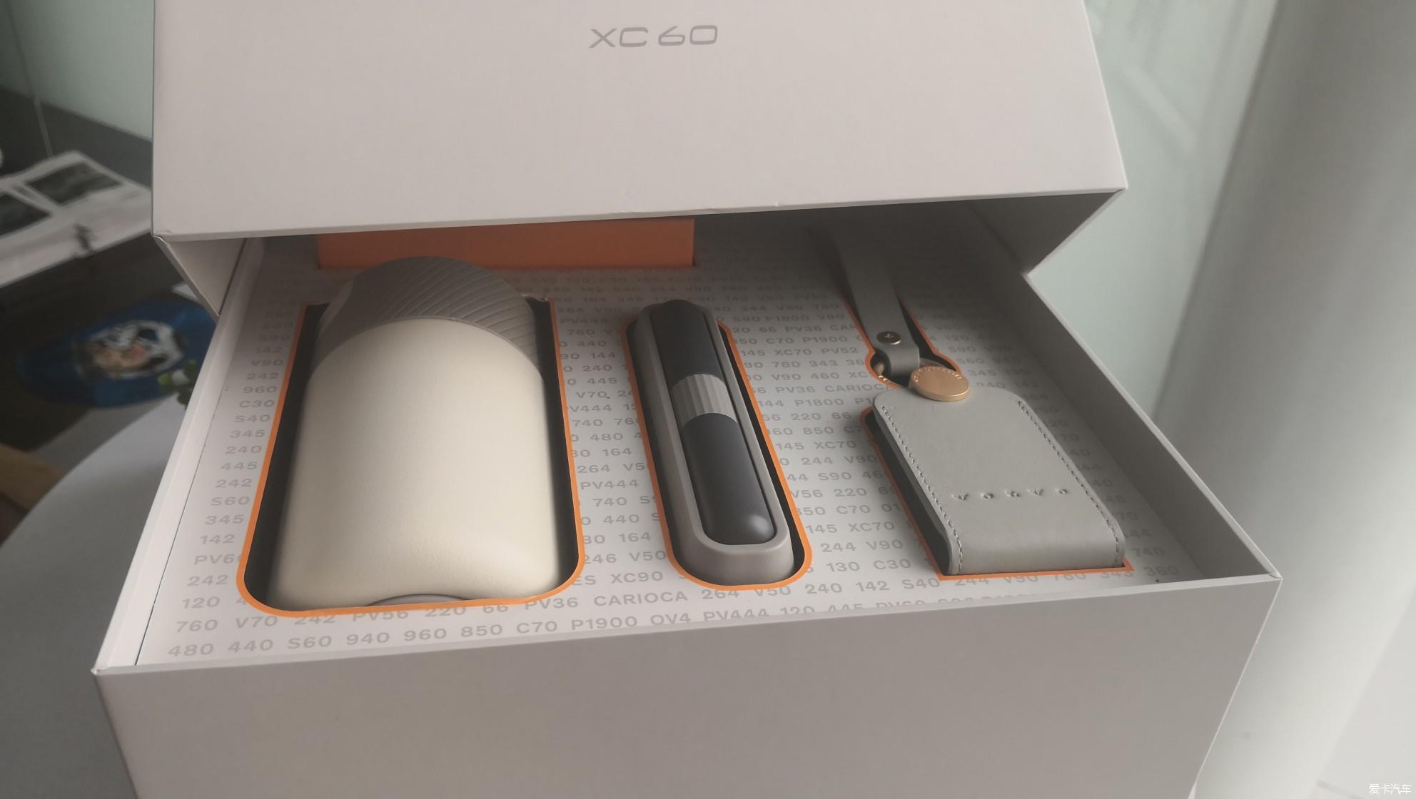 那一天，“沃在路上”。开着XC40陪朋友喜提XC60。