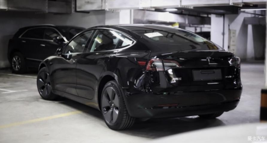 新款Model3 标续提车