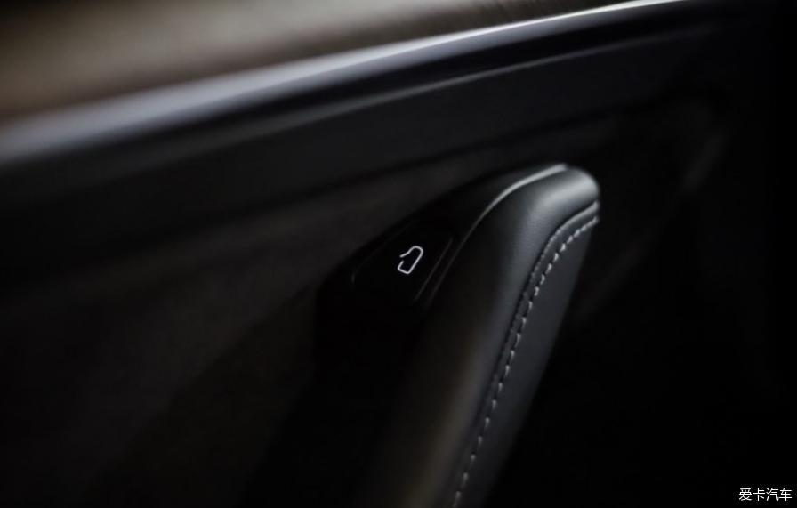 新款Model3 标续提车