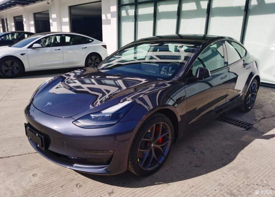终提心心挂念的model3Performance