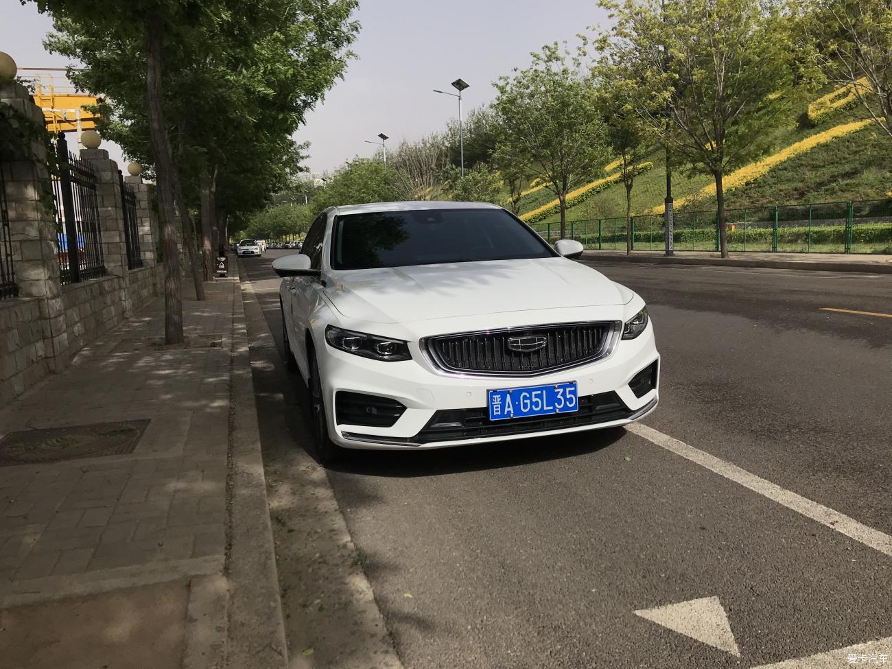 <br /></p>
属于年青人的第一辆家轿，运动与时尚风兼顾<br />
