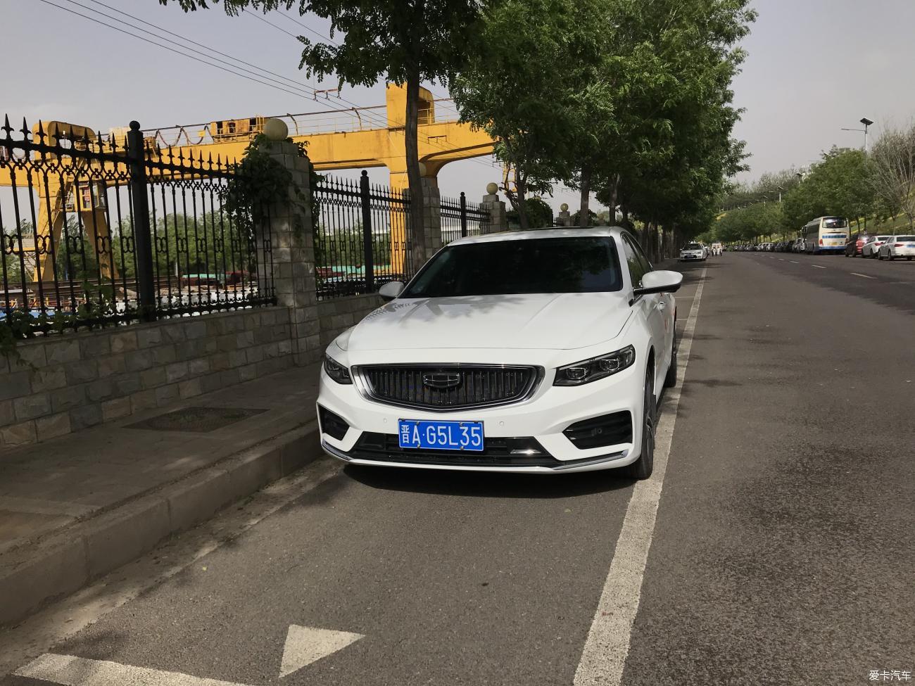 <br /></p>
属于年青人的第一辆家轿，运动与时尚风兼顾<br />
