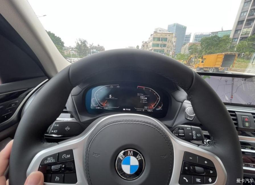 喜提21款25i运动款