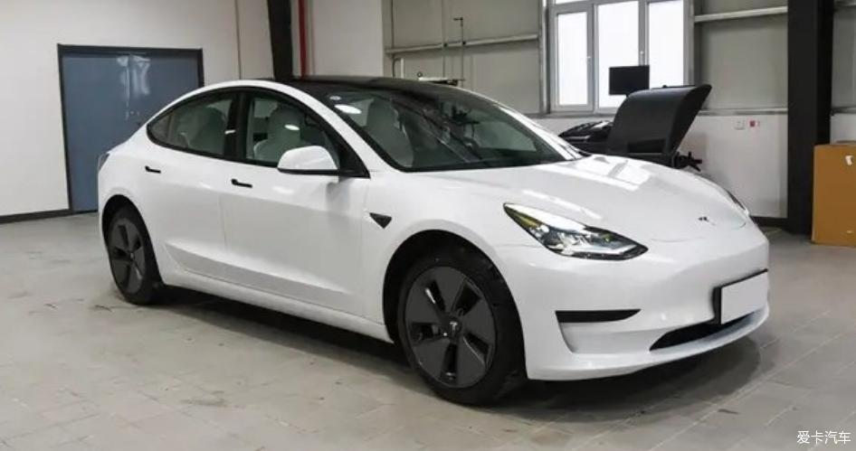 分享Model 3，满满的科感