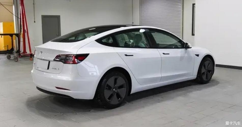 分享Model 3，满满的科感