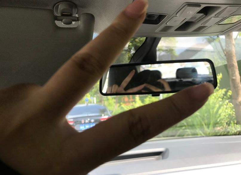 我和途铠在一起——秋天里的第一杯奶茶！