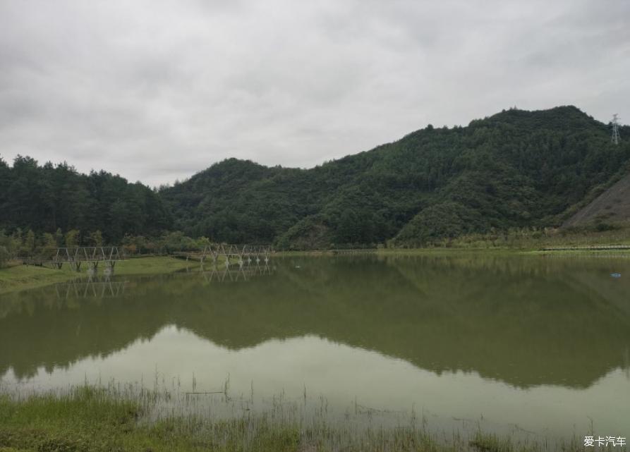 吃完晚饭开车出去散散步