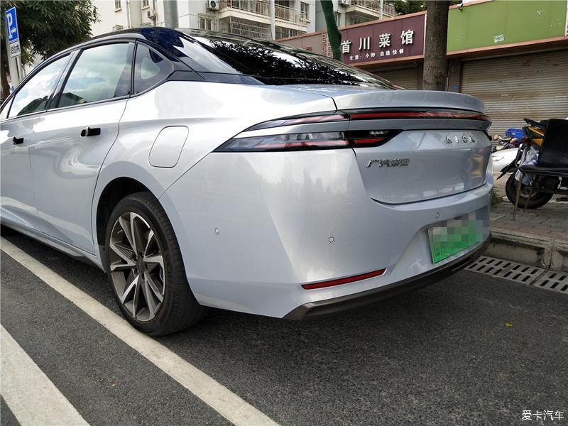 <br /></p>
喜提新车，分享喜悦<br />
